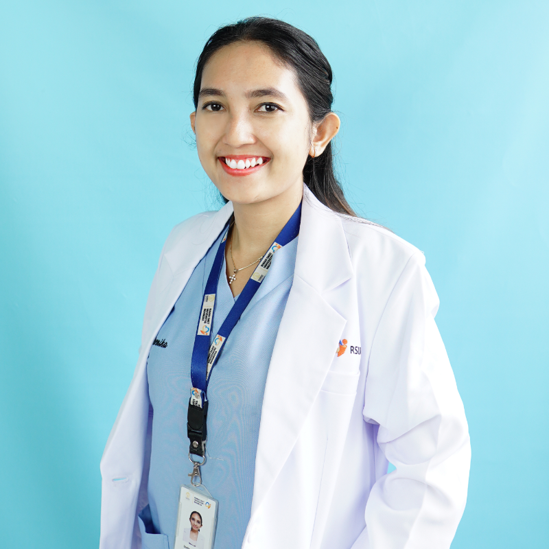 dr. Stefina Veronika